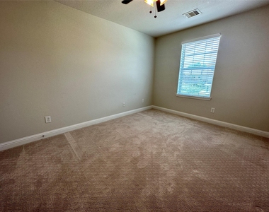 16130 Limestone Lake Drive - Photo Thumbnail 12
