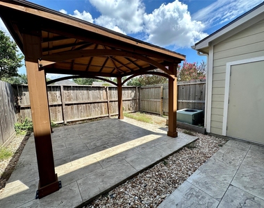 16130 Limestone Lake Drive - Photo Thumbnail 9