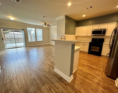 16130 Limestone Lake Drive - Photo Thumbnail 4