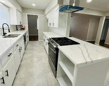 8510 Friendship Road - Photo Thumbnail 3