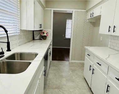 8510 Friendship Road - Photo Thumbnail 2