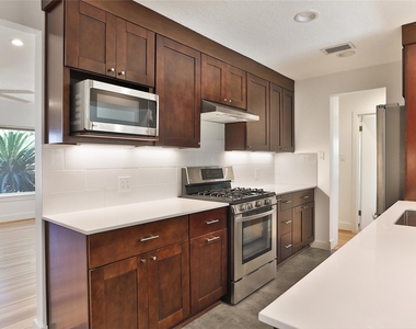 4613 Libbey Lane - Photo Thumbnail 6