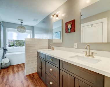 1754 Hawthorne Street - Photo Thumbnail 14