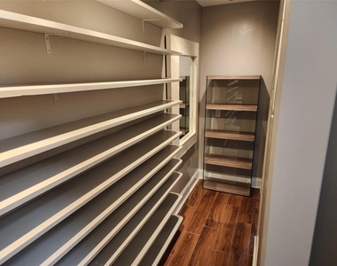 1754 Hawthorne Street - Photo Thumbnail 18