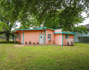 357 County Road 296 - Photo Thumbnail 3