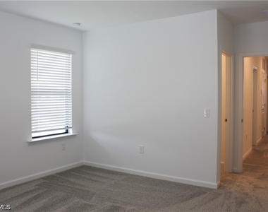 27874 Radiant Court - Photo Thumbnail 9