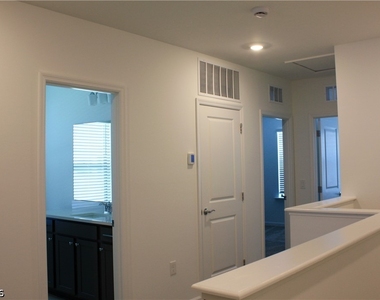 27874 Radiant Court - Photo Thumbnail 7