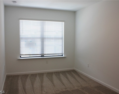 27874 Radiant Court - Photo Thumbnail 18