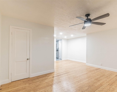 2303 Rosewood Street - Photo Thumbnail 3