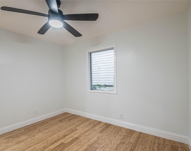 2303 Rosewood Street - Photo Thumbnail 10