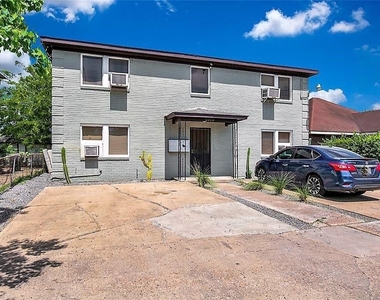 2303 Rosewood Street - Photo Thumbnail 13
