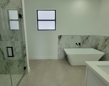 708 Godwid Avenue S - Photo Thumbnail 17