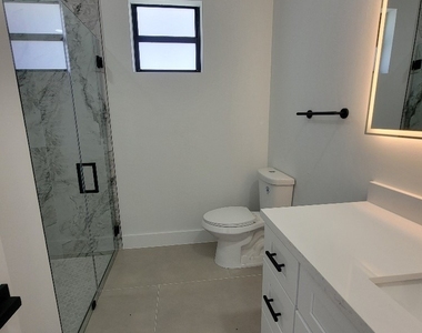 708 Godwid Avenue S - Photo Thumbnail 12