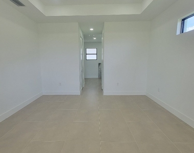 708 Godwid Avenue S - Photo Thumbnail 16