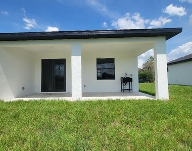 708 Godwid Avenue S - Photo Thumbnail 22