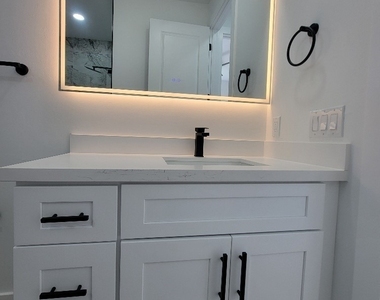 708 Godwid Avenue S - Photo Thumbnail 14