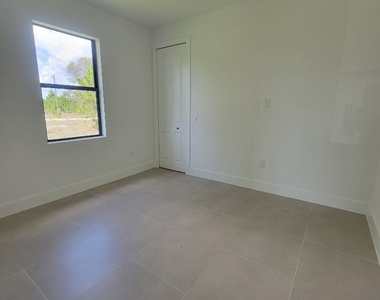 708 Godwid Avenue S - Photo Thumbnail 11