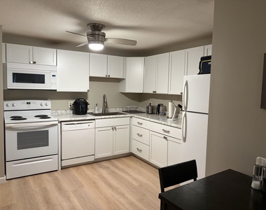 1610 White Cedar - Photo Thumbnail 7