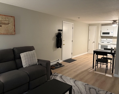 1610 White Cedar - Photo Thumbnail 4