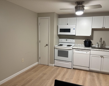 1610 White Cedar - Photo Thumbnail 6