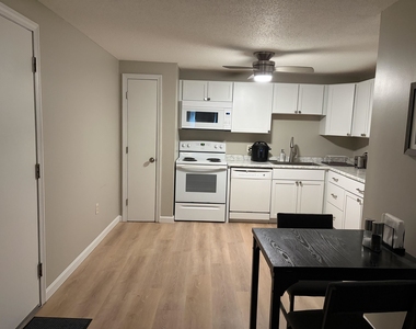 1610 White Cedar - Photo Thumbnail 5