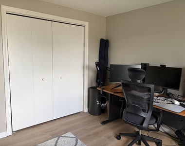 1610 White Cedar - Photo Thumbnail 12