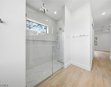 6125 Hershey Avenue - Photo Thumbnail 7