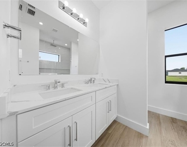 6125 Hershey Avenue - Photo Thumbnail 10