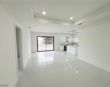 2113 Nw 41st Avenue - Photo Thumbnail 4