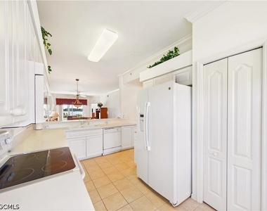 10391 Butterfly Palm Drive - Photo Thumbnail 11