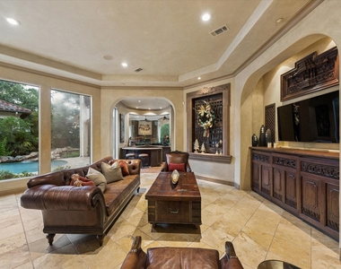 2 Lacewood Lane - Photo Thumbnail 11