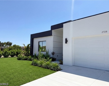 2726 Nw 41st Place - Photo Thumbnail 1