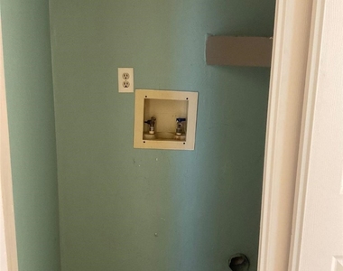 1423 Andalusia Boulevard - Photo Thumbnail 10