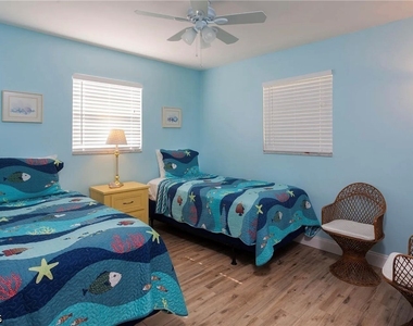 11093 Kelly Road - Photo Thumbnail 6