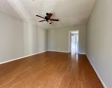 2818 Stoney Wood Drive - Photo Thumbnail 11