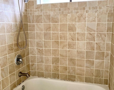 2818 Stoney Wood Drive - Photo Thumbnail 10
