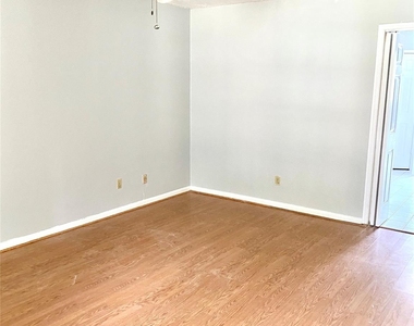 2818 Stoney Wood Drive - Photo Thumbnail 8