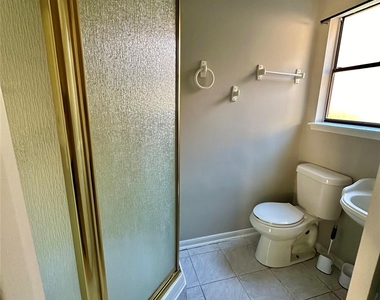 2818 Stoney Wood Drive - Photo Thumbnail 6