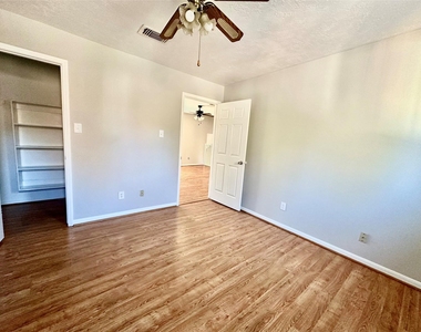2818 Stoney Wood Drive - Photo Thumbnail 14