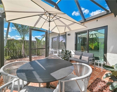 6386 Royal Woods Drive - Photo Thumbnail 6