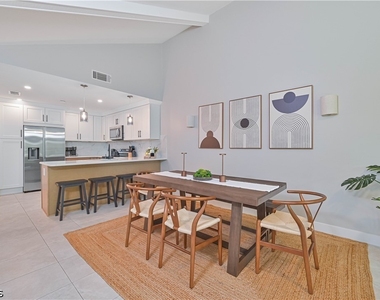 6386 Royal Woods Drive - Photo Thumbnail 11