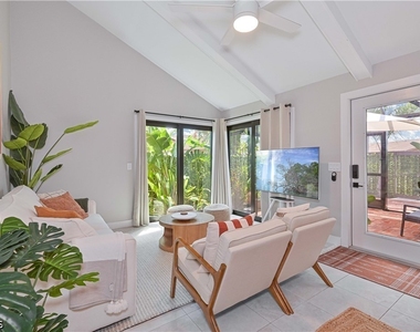 6386 Royal Woods Drive - Photo Thumbnail 8