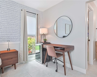 6386 Royal Woods Drive - Photo Thumbnail 26