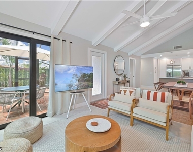6386 Royal Woods Drive - Photo Thumbnail 10