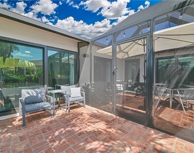 6386 Royal Woods Drive - Photo Thumbnail 2
