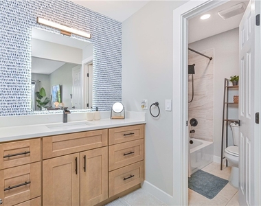 6386 Royal Woods Drive - Photo Thumbnail 28
