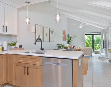 6386 Royal Woods Drive - Photo Thumbnail 16