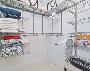 6386 Royal Woods Drive - Photo Thumbnail 29
