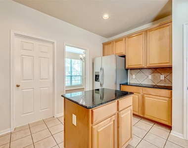 5506 Flower Grove Court - Photo Thumbnail 8