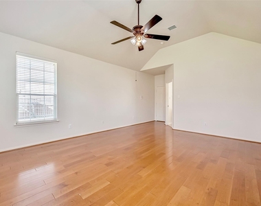 5506 Flower Grove Court - Photo Thumbnail 14